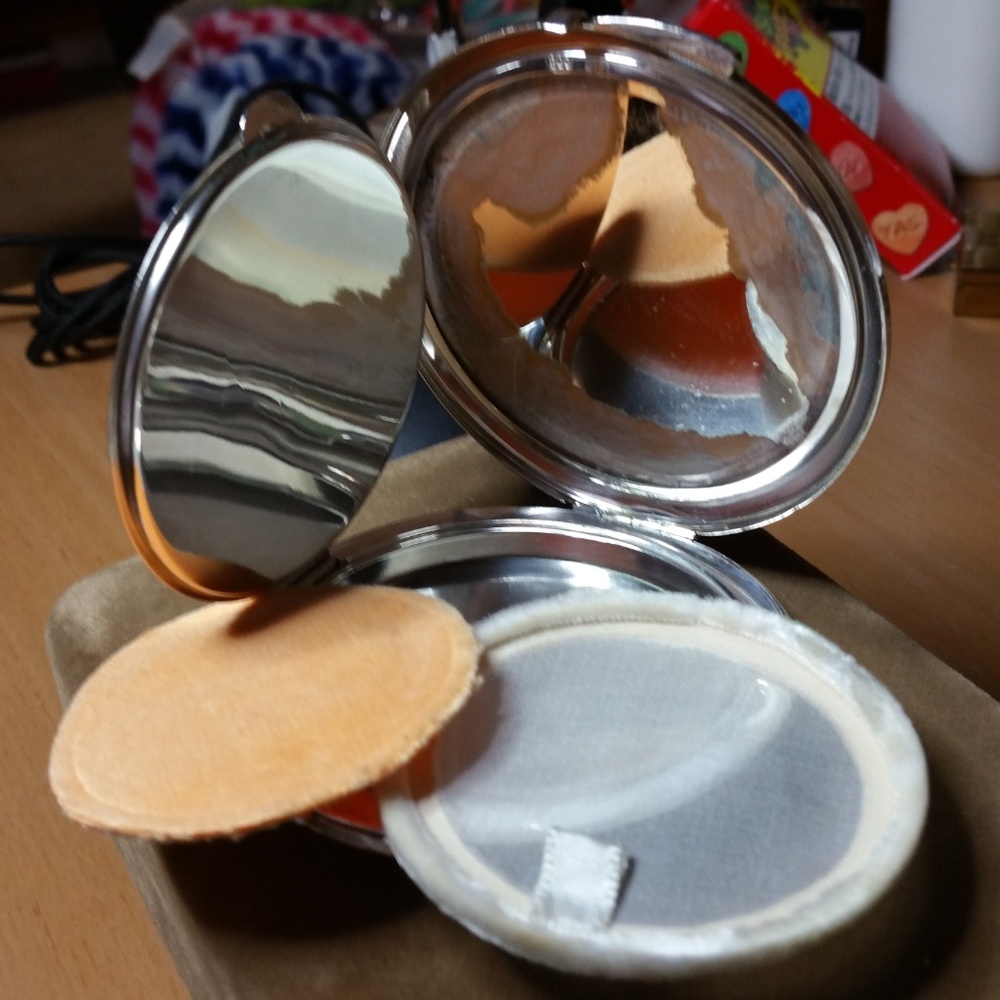 Antique Compact for powder - Picture 4 of 8